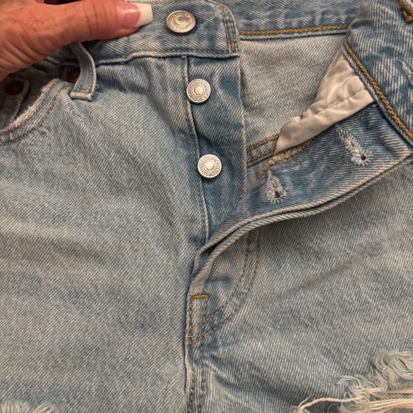 Levi’s 501 denim cut off shorts. - Picture 5 of 9
